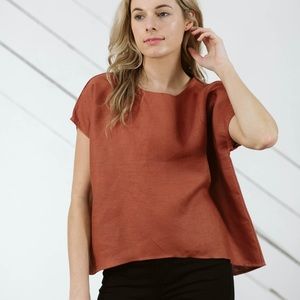 Only Child Alta top in rust linen